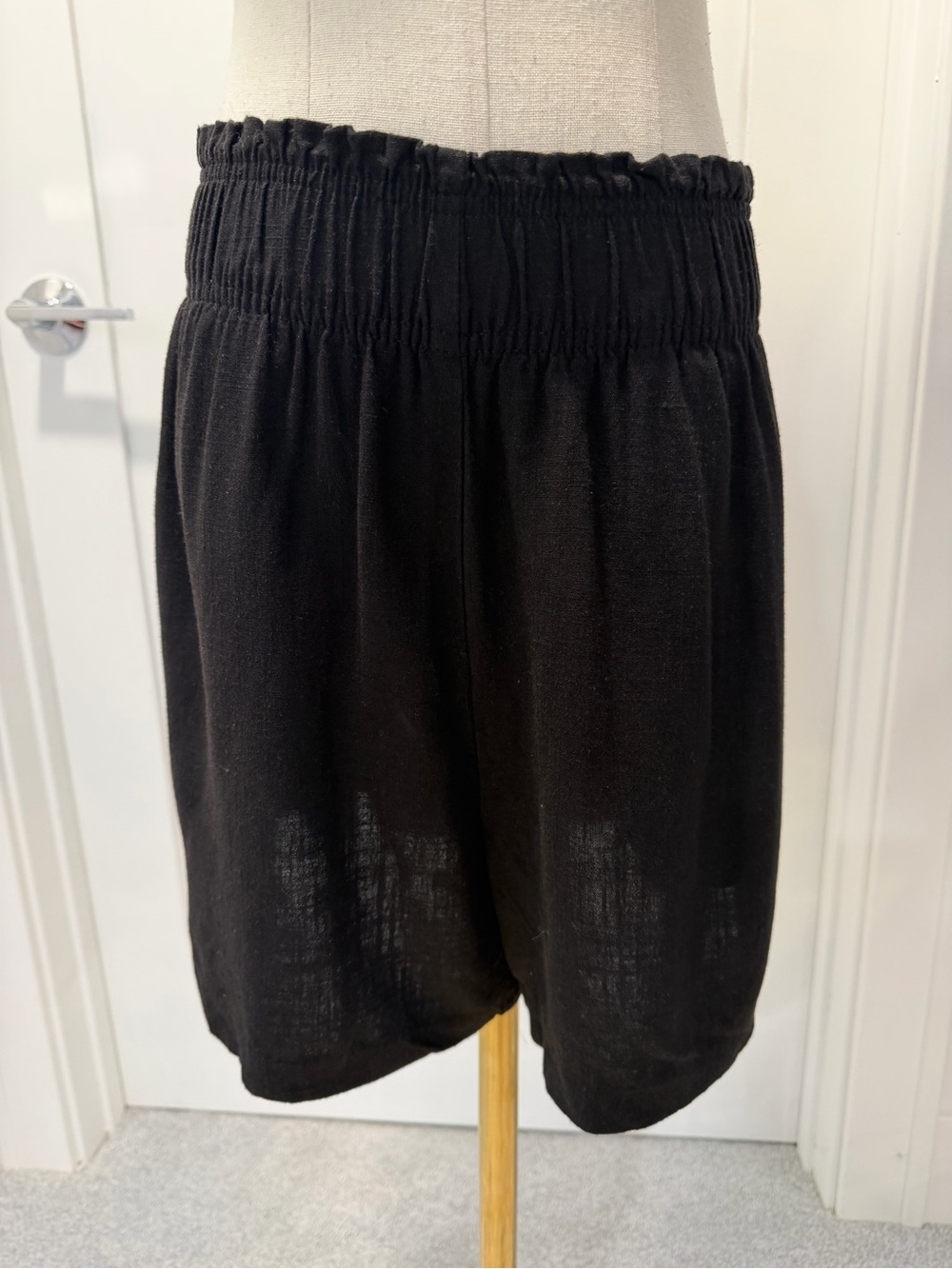 Black Elastic Waist Pull-On Linen Blend Shorts